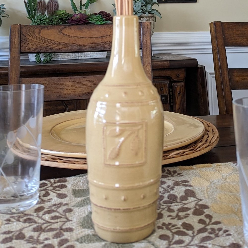 Oil Jar & Drizzle Spout Sorrento Wheat (Gold) by SIGNATURE Debby Segura Designs